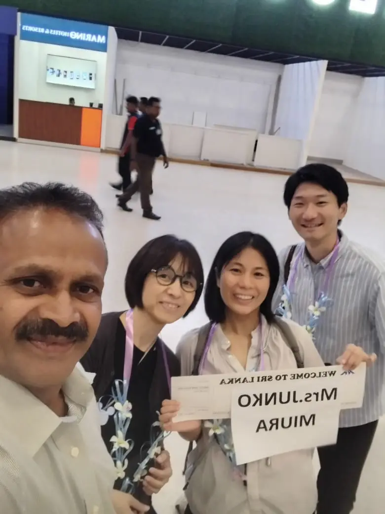 Happy Travelers in Sri Lanka